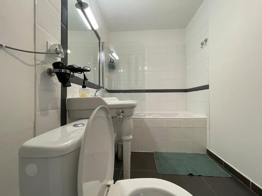 L'Appartement Tomey Avec Parking Carcassonne Exterior foto