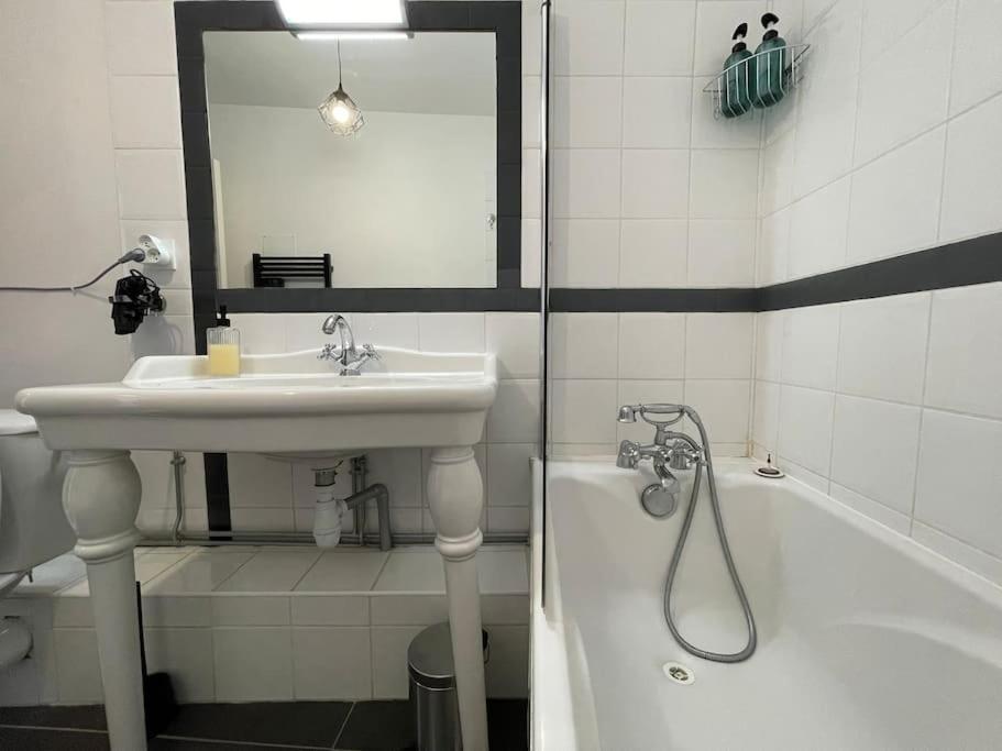 L'Appartement Tomey Avec Parking Carcassonne Exterior foto